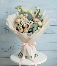 Букет цветов из:  Розы и Лизиантусы в Железногорске-Илимском