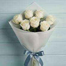 Букет 7 Белых роз Эдлесс Лав в Железногорске-Илимском