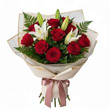 Букет цветов из:  Лилии и Розы в Железногорске-Илимском