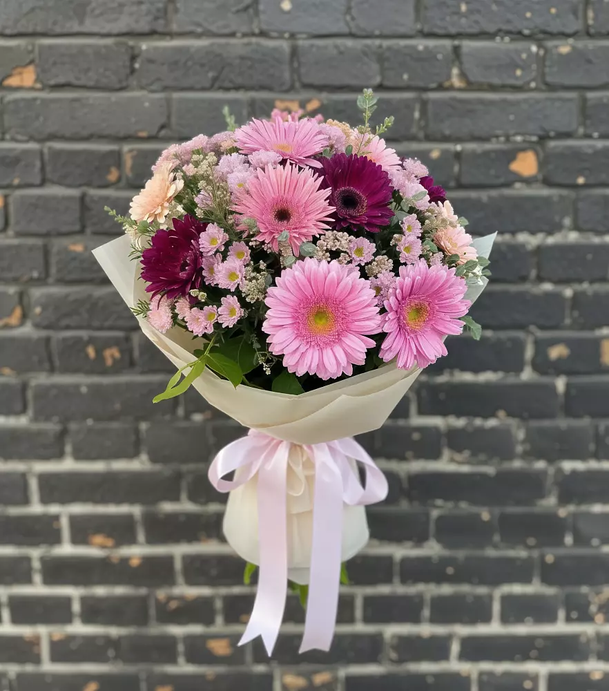 Букет цветов из: Герберы и Хризантемы в Железногорске-Илимском