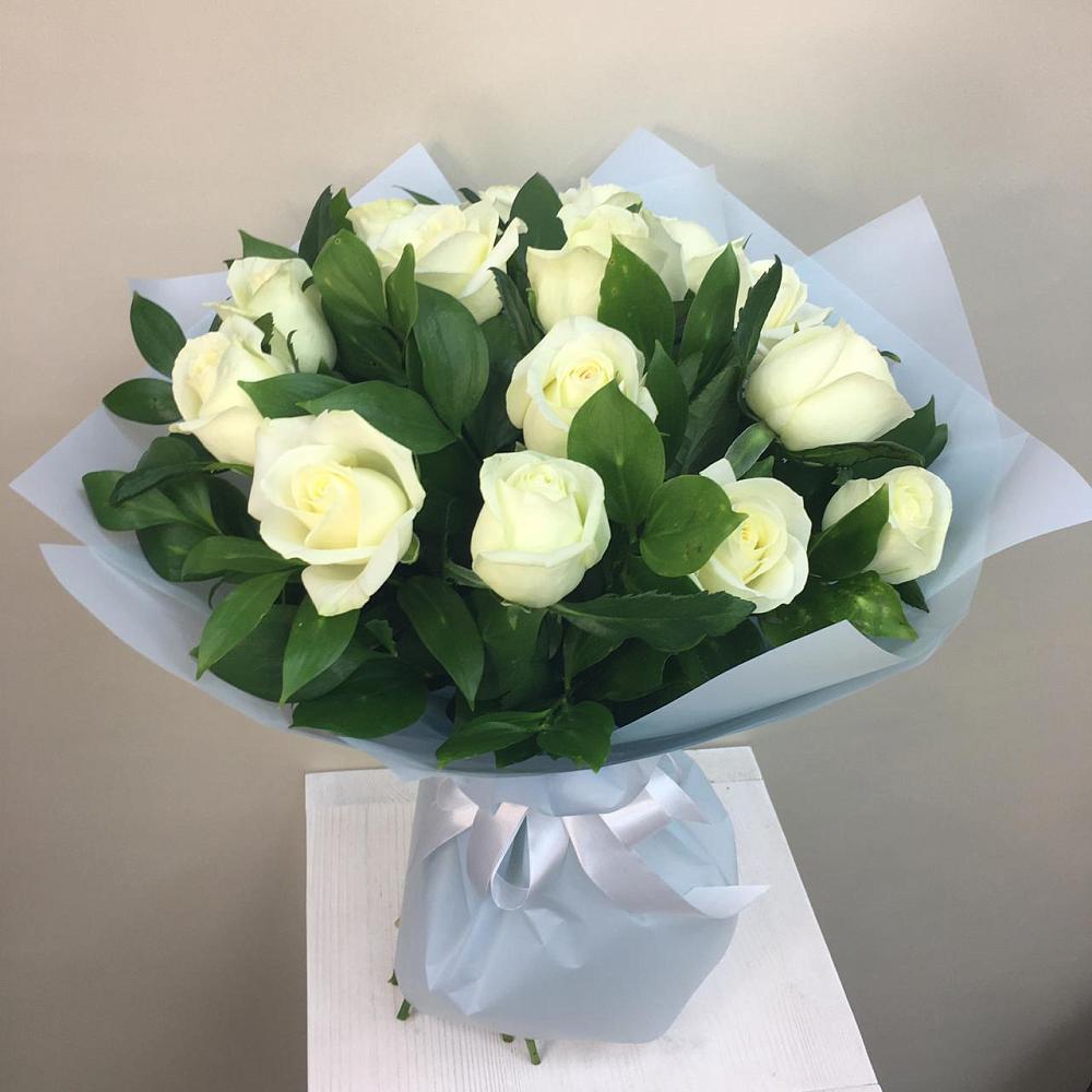 Букет 15 Белых роз Проуд в Железногорске-Илимском