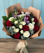 Букет цветов из:  Розы и Альстромерии в Железногорске-Илимском