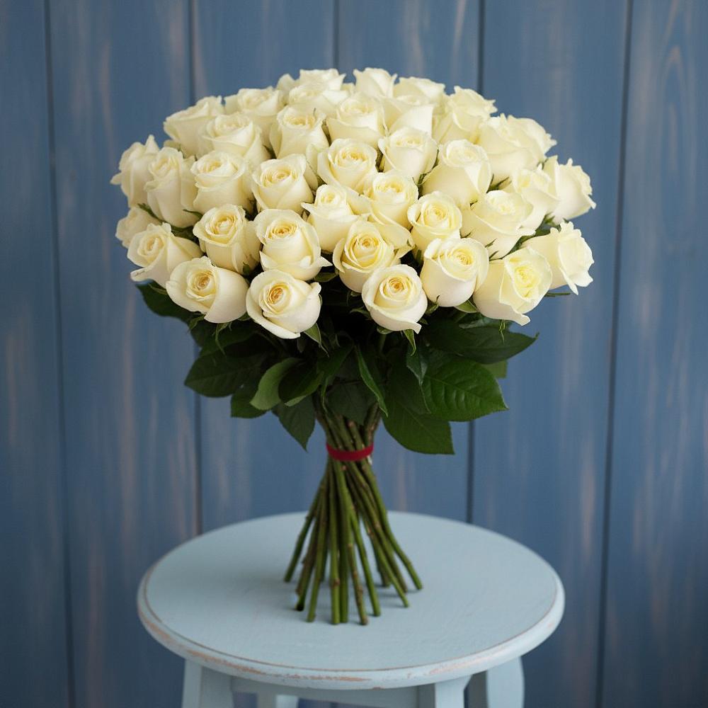 Букет 51 Белая роза Эдлесс Лав в Железногорске-Илимском