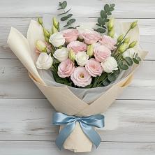 Букет цветов из:  Лизиантусы в Железногорске-Илимском