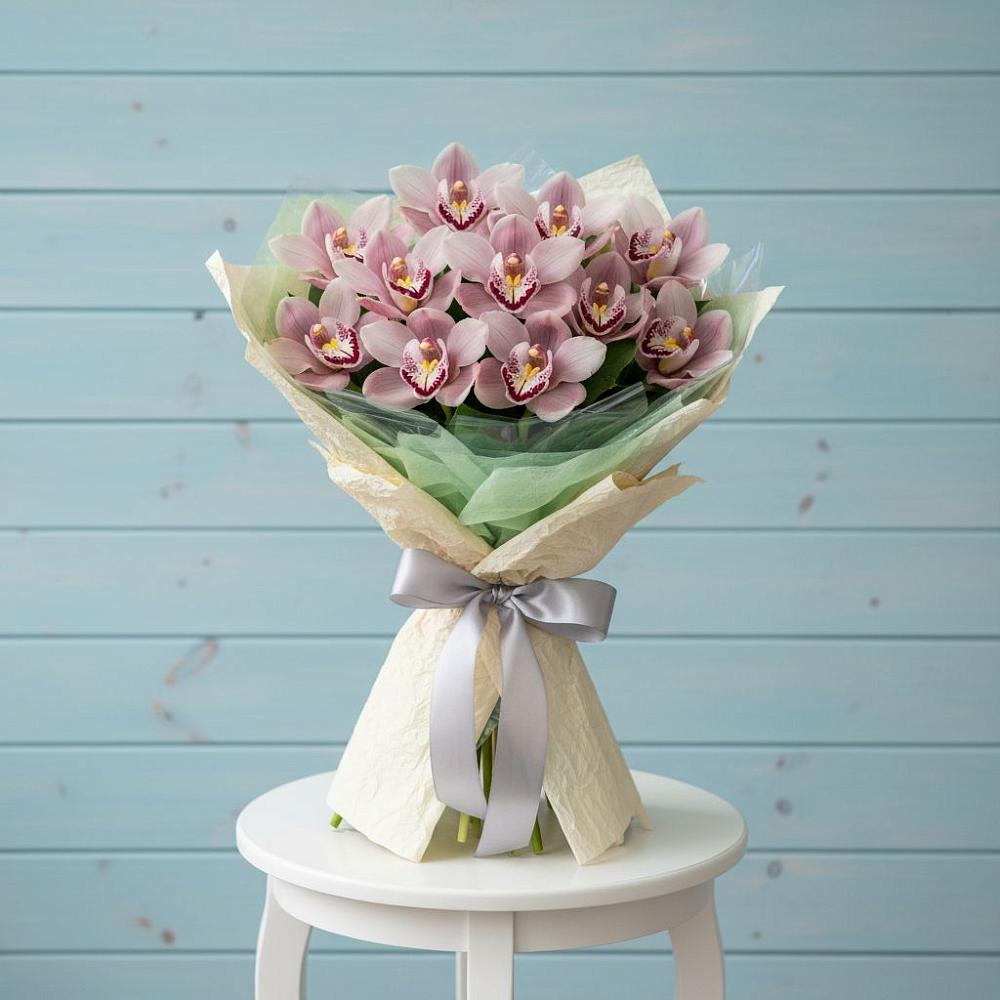 Букет цветов из: Орхидеи и Розы в Железногорске-Илимском