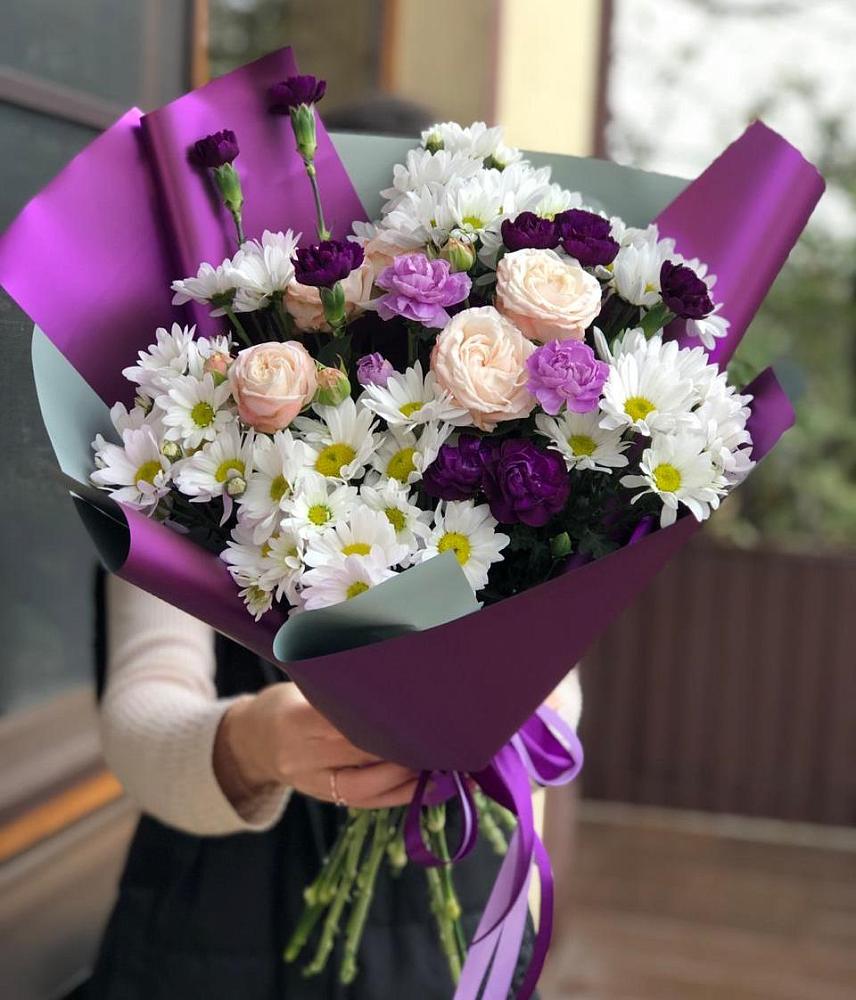 Букет цветов из: Хризантемы, Гвоздики и Розы в Железногорске-Илимском