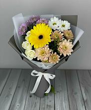 Букет цветов из:  Розы, Герберы и Хризантемы в Железногорске-Илимском