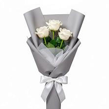 Букет 3 белые розы в Железногорске-Илимском