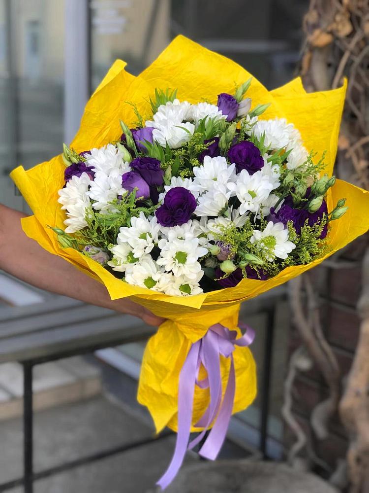 Букет цветов из: Ирисы, Хризантемы и Ромашки в Железногорске-Илимском