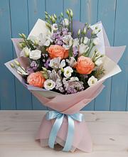 Букет цветов из:  Лизиантусы, Розы, Альстромерии и Гипсофила в Железногорске-Илимском